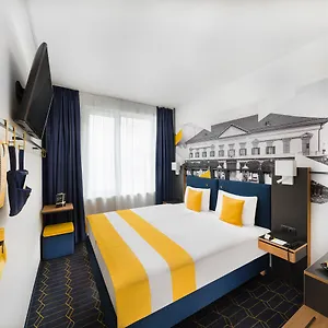 Otel D8